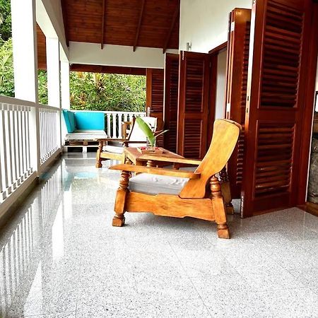 Hilltop South - Villa Bougainville Takamaka Bagian luar foto