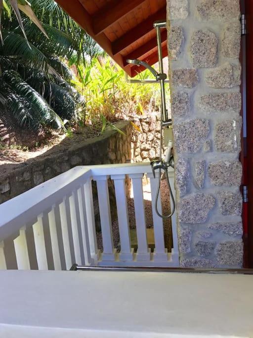 Hilltop South - Villa Bougainville Takamaka Bagian luar foto