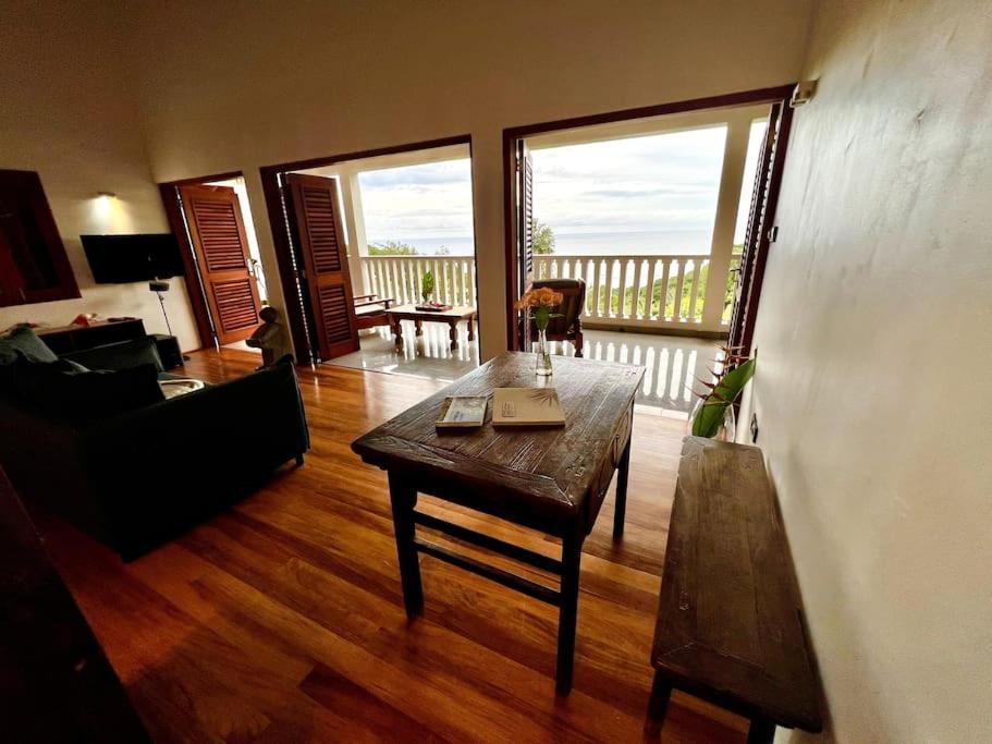 Hilltop South - Villa Bougainville Takamaka Bagian luar foto