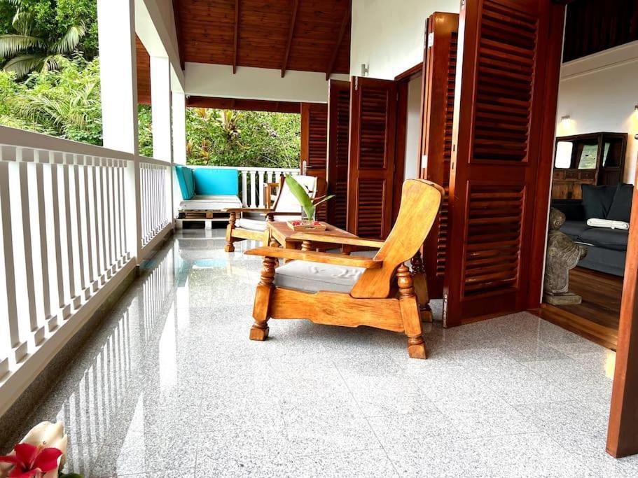 Hilltop South - Villa Bougainville Takamaka Bagian luar foto