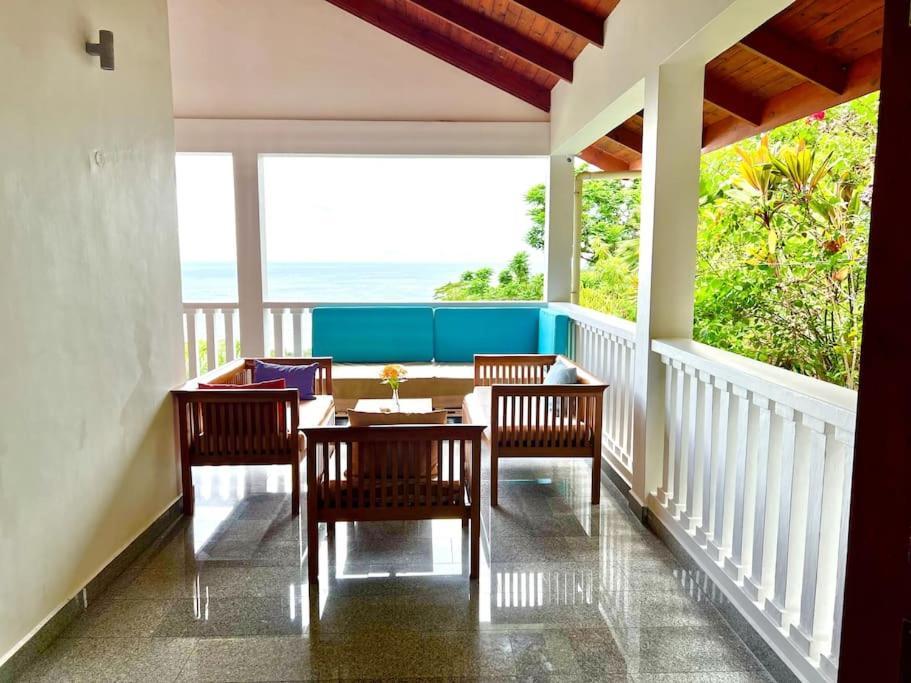 Hilltop South - Villa Bougainville Takamaka Bagian luar foto