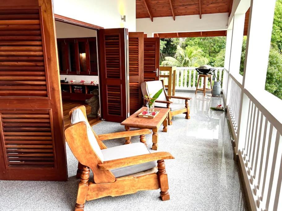 Hilltop South - Villa Bougainville Takamaka Bagian luar foto